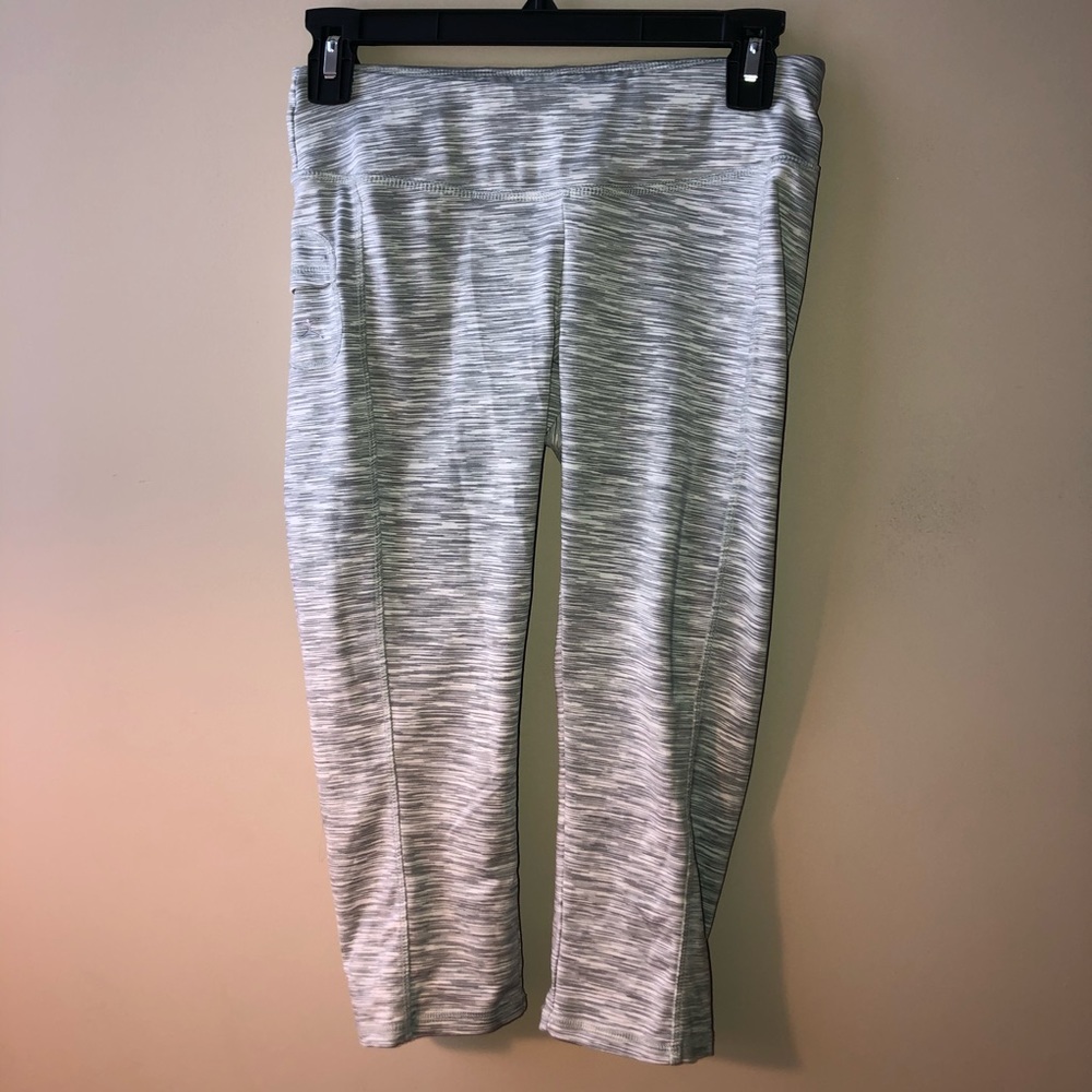 Athletic leggings